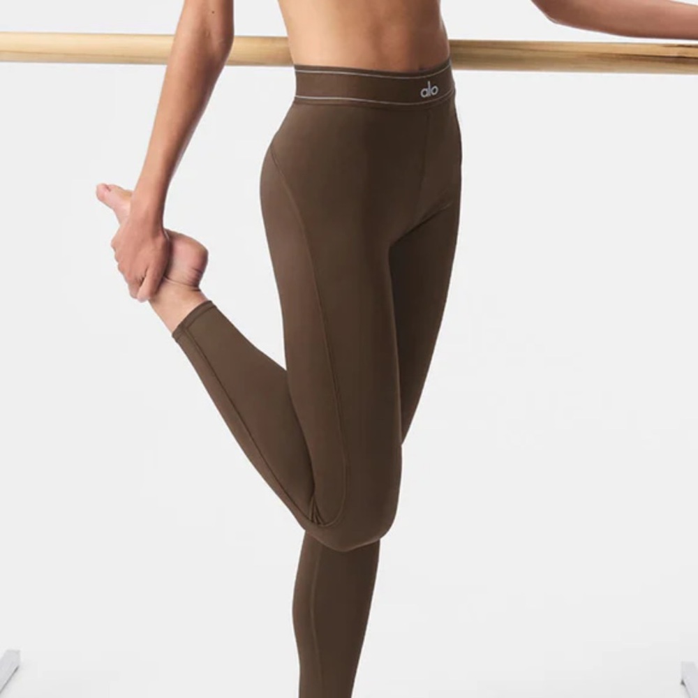 alo Airlift High-Waist Suit Up Legging in Espresso Size Small